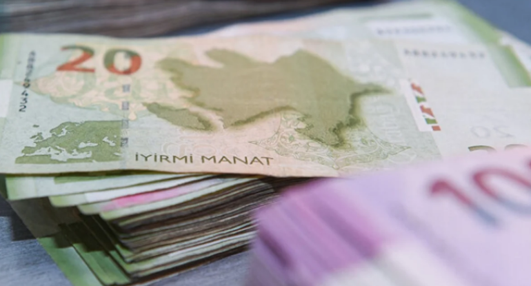 Bu şəxslərin&nbsp;maaşları artırıldı