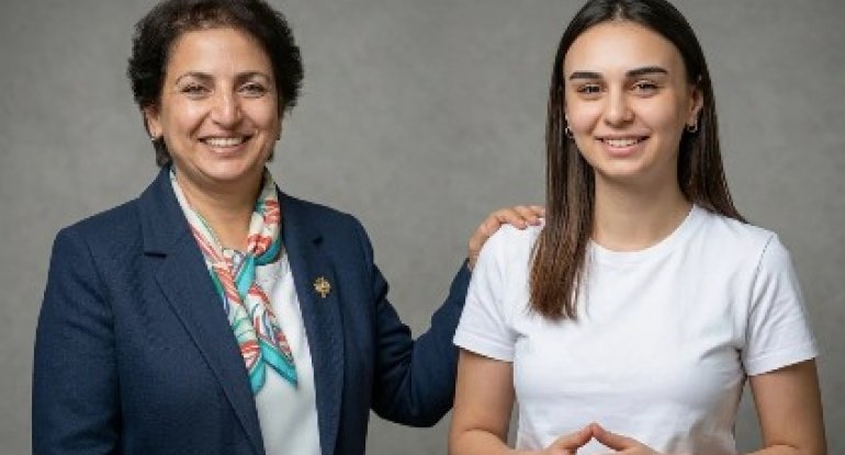 İradə Aşumova və tələbəsi məhkəməyə məcburi gətirildilər: "Cəmi 30 manat verilib"