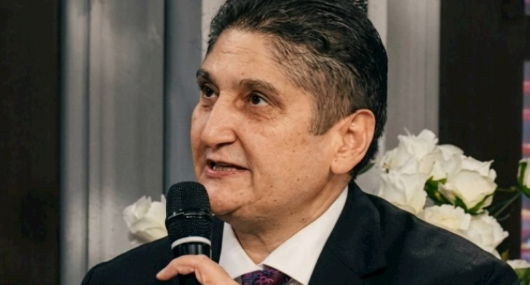 "Dedi ki, Bilal Əliyev gözləsin, səhnə sevgilimindir"