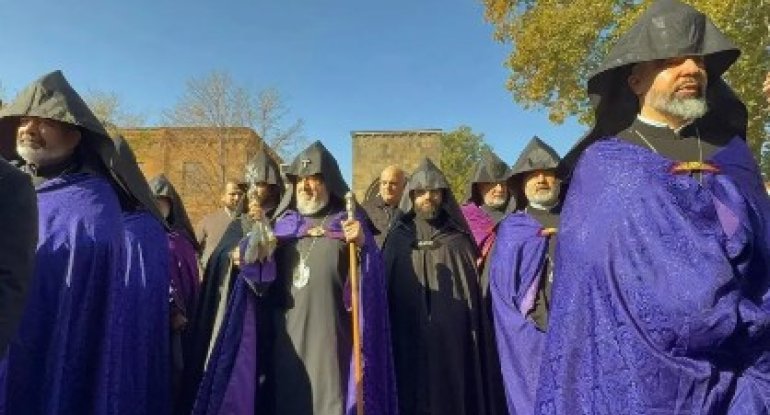 Ermənistanda keşişlərin həbsxanaları ziyarət etmələri qadağan olundu