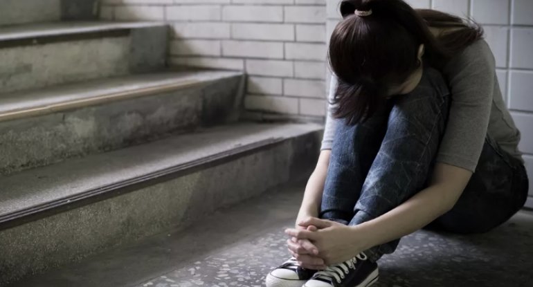 Yaponiyada pedofiliya qalmaqalı: müəllim 17 il şagirdlərin gizli görüntülərini çəkib