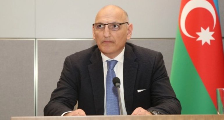 Elçin Əmirbəyov "Euro" jurnalına müsahibə verib