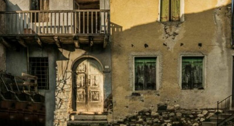 İtaliyada 1 avroya evlər satılır