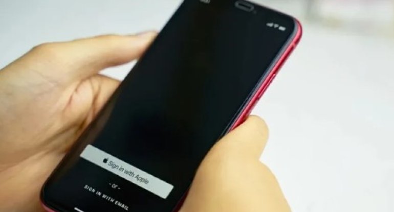 Yeni hücum dalğası: "Apple" öz silahı ilə vurulur
