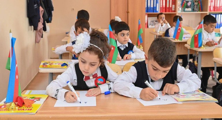 Paytaxt məktəblərində yaz tətilinin vaxtı dəyişdirildi