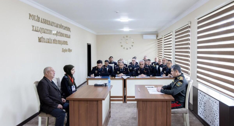 Daxili işlər naziri Göyçayda vətəndaş qəbulu və sıra baxışı keçirib