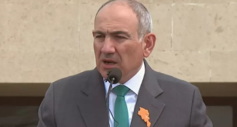 Paşinyan: Azərbaycanla sərhəddəki istehkamlar sərhəd qoşunlarına təhvil veriləcək
