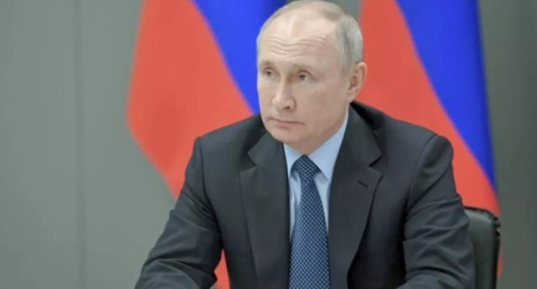 Putin: Qərb liderliyini itirir, dünya çoxqütblü struktura doğru irəliləyir