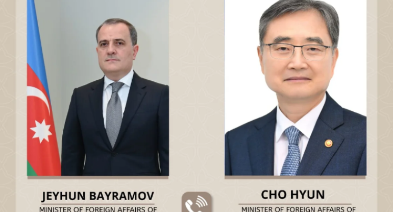 Ceyhun Bayramov koreyalı həmkarı ilə ikitərəfli münasibətləri müzakirə edib