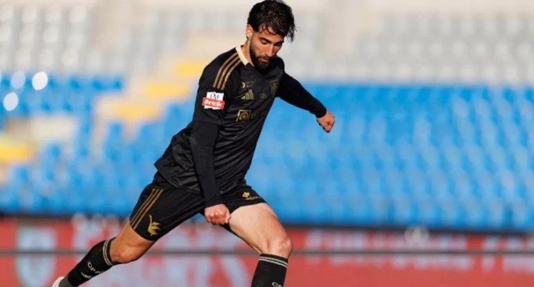 "Qarabağ"dan portuqaliyalı futbolçuya təklif:&nbsp;1.5 milyonluq transfer