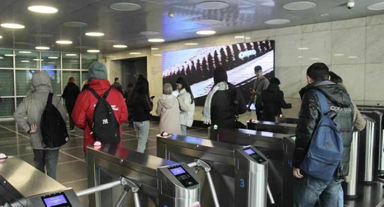 Metroda kartda pul olmadan keçəndə niyə kartımız &ldquo;black list&rdquo;ə düşür?