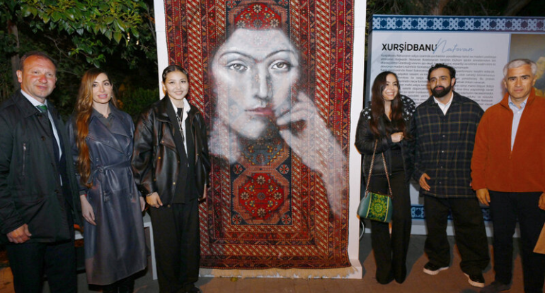 Leyla Əliyeva və Arzu Əliyeva Beynəlxalq Xalça Festivalını ziyarət ediblər