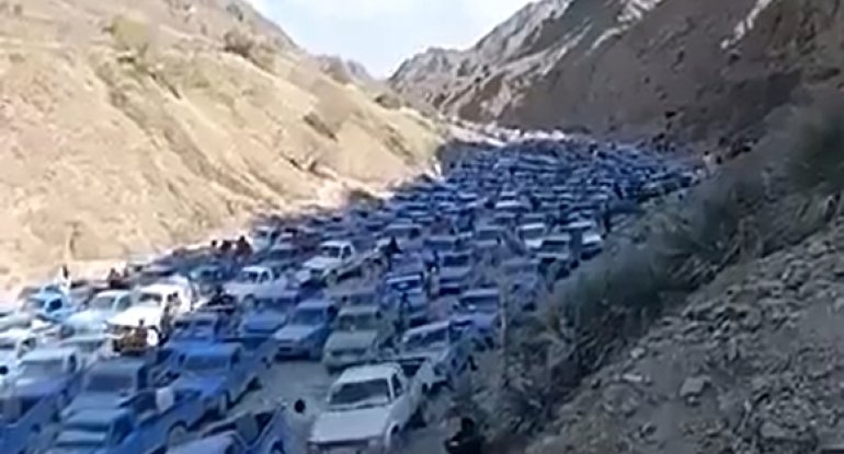 İran-Pakistan sərhədindəki görüntülər maraq doğurdu - VİDEO