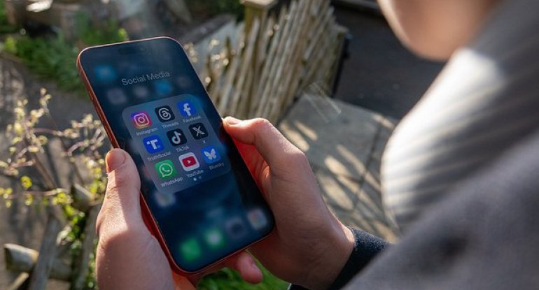 "Apple"dan bəd xəbər: Yeni "iPhone"lar cib yandıracaq