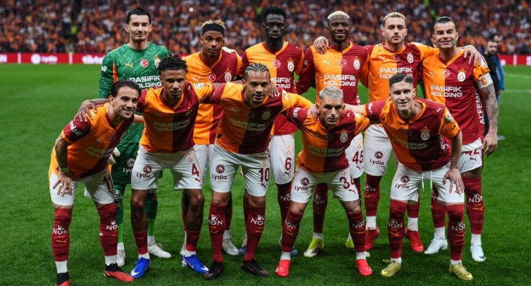 "Qalatasaray"da 5 ayrılıq: adlar açıqlandı