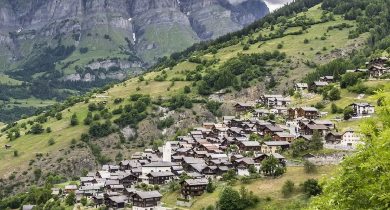 Kəndlərdə doludur: qramı 100 manata satılır &ndash; FOTO