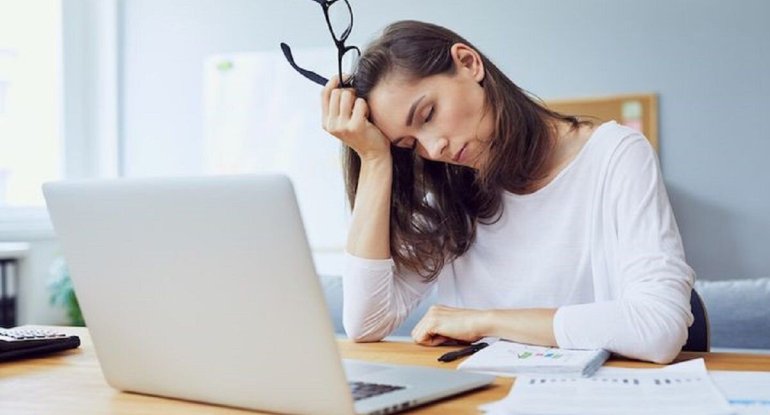 Daimi yorğunluğun səbəbi tapıldı - Qadınlarda daha çox rast gəlinir