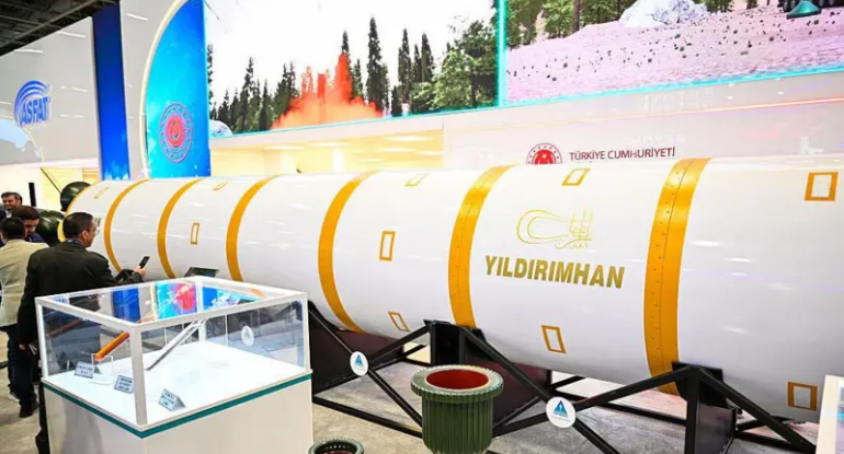 Türkiyə ilk qitələrarası hipersəs ballistik raketini sərgilədi