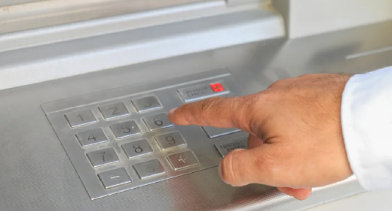 Maaş almaq üçün könüllü bank seçimi mümkün olacaq
