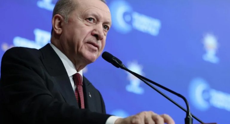 Ərdoğan Makronu Ermənistandan Türkiyəyə buraxmayıb