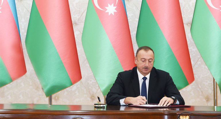Bir qrup incəsənət xadiminə Prezident mükafatı verilib - SƏRƏNCAM