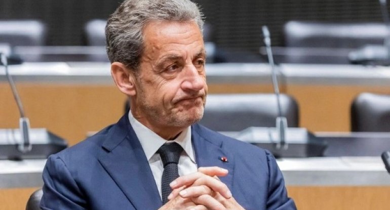 Liviya Sarkozidən 10 milyon avro tələb edir