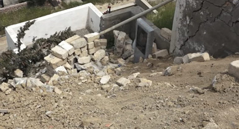 &ldquo;Yaxşı, özünə ev tikirsən, bəs camaatın qəbri ilə nə işin var?&rdquo; - Video
