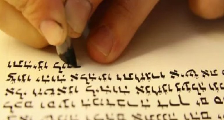 Ərəblər niyə sağdan sola, biz isə soldan sağa yazırıq: Maraqlı faktlar
