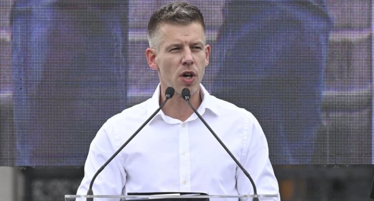 Madyar Macarıstan Prezidentini dərhal istefa verməyə çağırdı