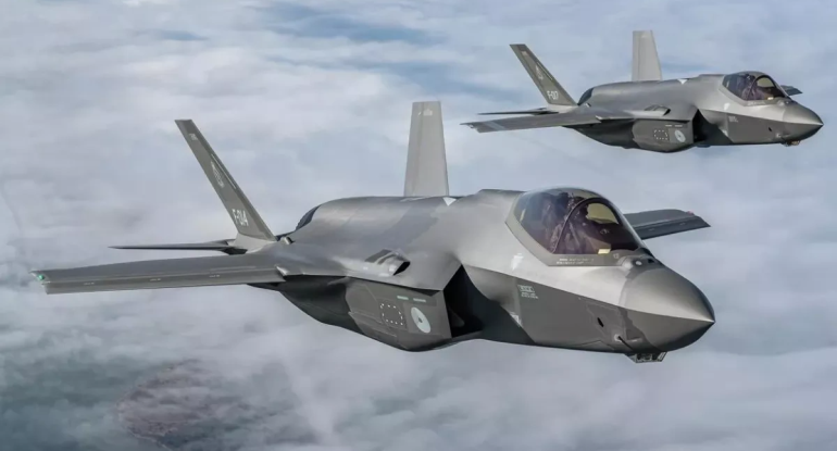ABŞ-yə məxsus F-35 qırıcısı havada fövqəladə vəziyyət siqnalı verib