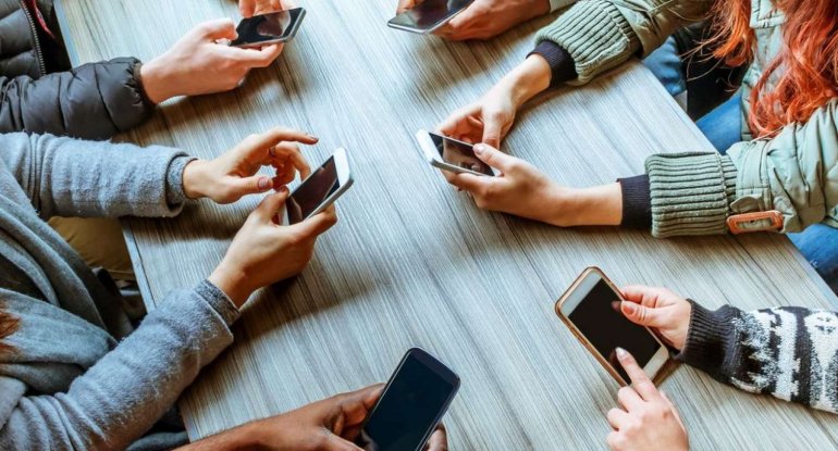 Kim köhnə telefonları saxlayıbsa, bəxti gətirdi - Sərvət dəyərindədir