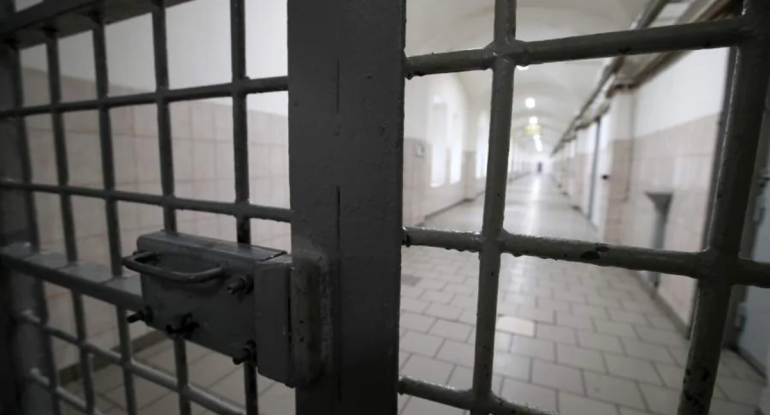 WSJ: Tramp administrasiyası 250 nəfərin əfv edilməsi imkanını araşdırır