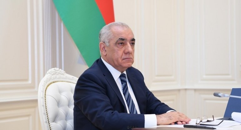 Əli Əsədov qərar imzalayıb