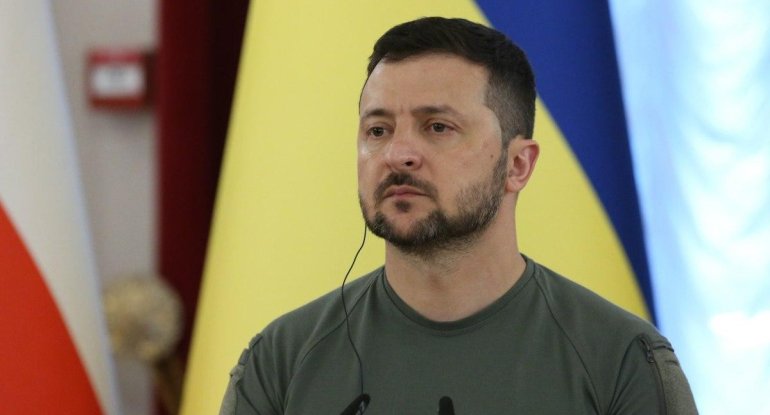 Zelenski: Rusiya Prezident Ofisinə zərbə endirməyə hazırlaşır