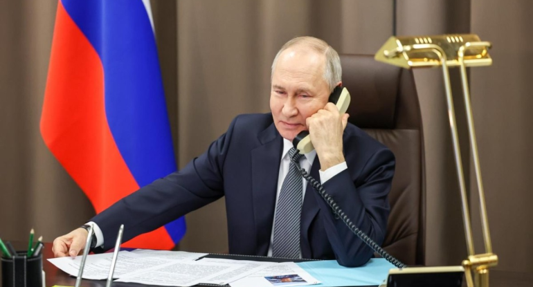 Putin Yaxın Şərq böhranını onunla müzakirə etdi