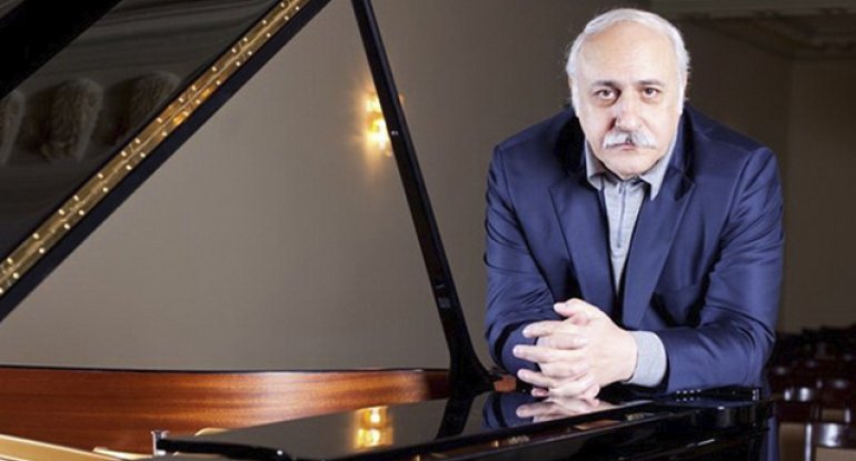 Eldar Mansurov: "Əvvəlcə mahnı yaz, sonra ciddi musiqilərinə baxarıq dedilər və mən küsdüm"