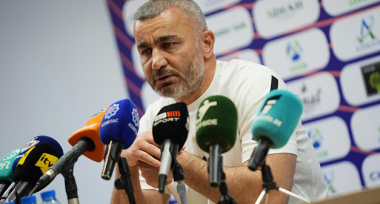 Qurban Qurbanov: "Əsas heyətdən gedəcək futbolçular var"