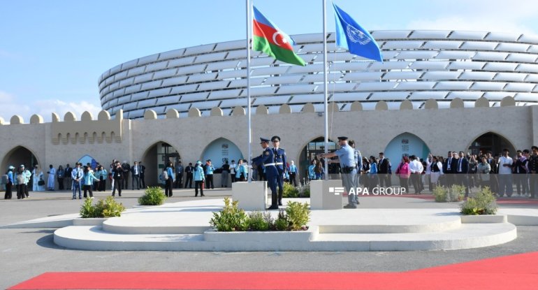 WUF13 Bakıda bayraq endirmə mərasimi ilə başa çatıb -&nbsp;FOTO