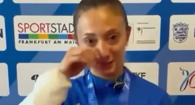 &ldquo;Həmişə istəmişəm qızıl medalım olsun, atama həsr edim&rdquo; - Şəhid qızından təsirli çıxış