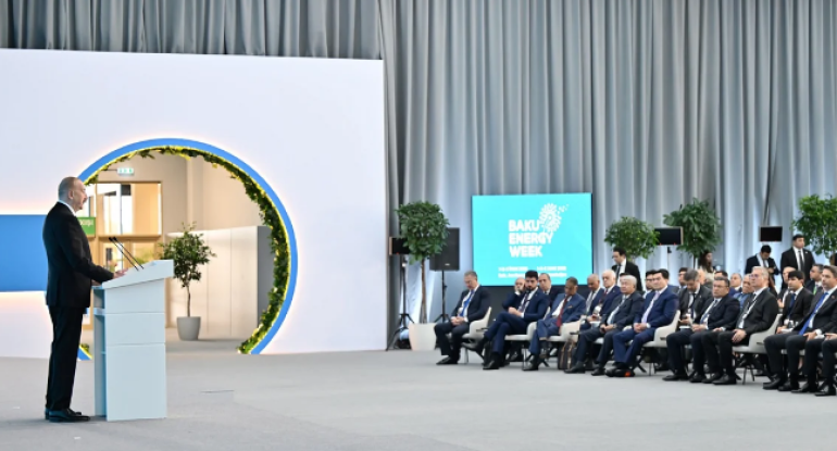Azərbaycan Prezidenti: "Bakı Enerji Həftəsi" nüfuzlu platformaya çevrilib