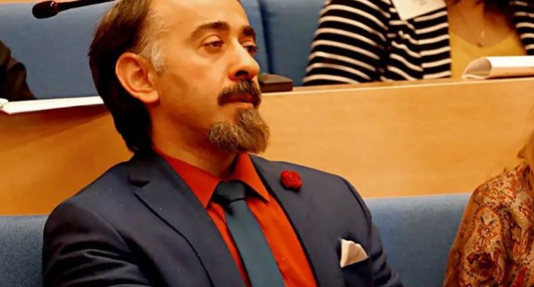 Professor oğlanlara səsləndi: Qız öz atasından narazıdırsa, onunla evlənməyin!