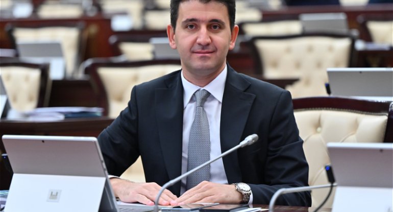 Deputatdan etiraz: Yolların xətlənməsində ciddi nöqsanlar var