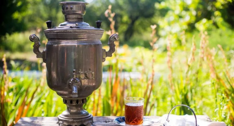 Bakıda avtomobil qiymətinə samovar satılır - FOTO