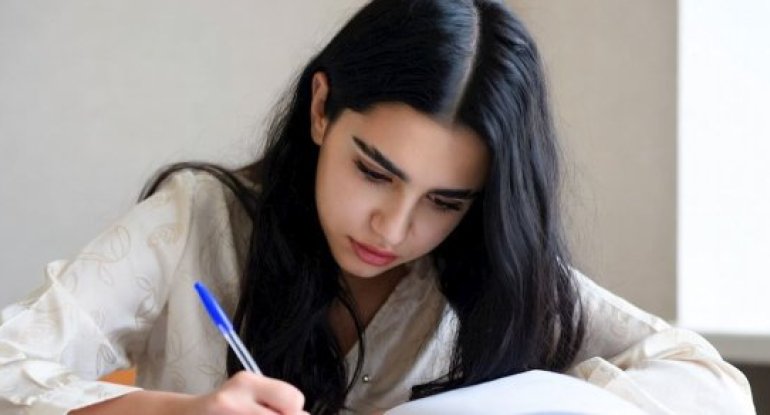 Tələbələr yayda necə pul qazana BİLƏR?