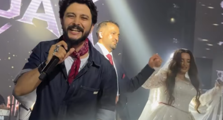 Toyları səhv salıb yarım saat pulsuz oxudu