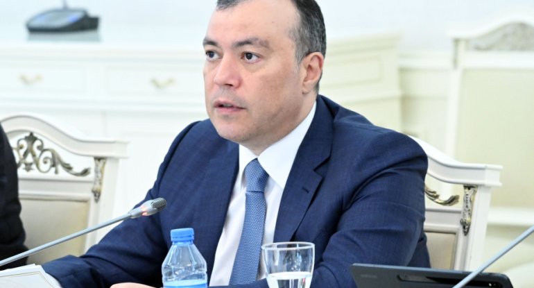 Nazir büdcədə neftin qiymətinin dəyişib-dəyişməyəcəyinə aydınlıq gətirdi