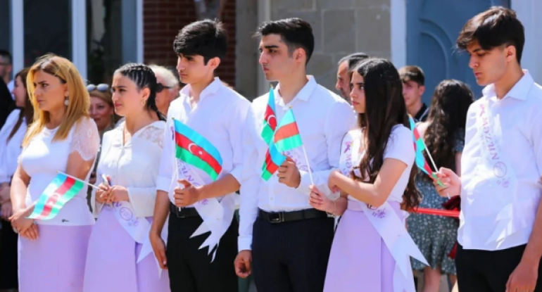 Bu il neçə şagird məzun olur?