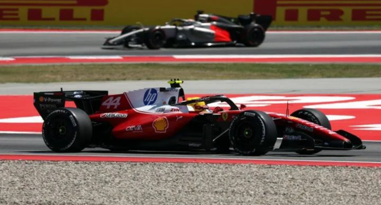 Lüis Hemilton "Formula-1" Qran-prisinin qalibi olub