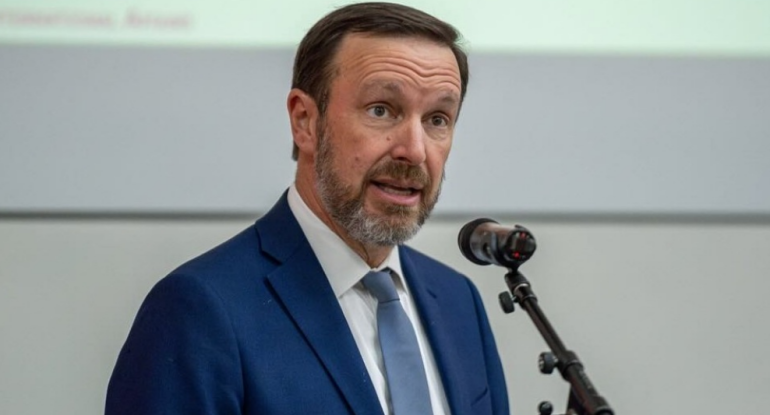 Amerikalı senator: Əslində ABŞ İrana təslim olub