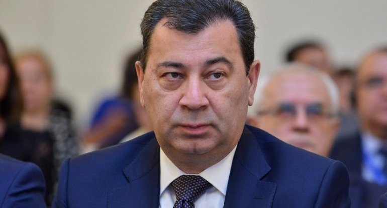 Komitə sədri özünə yeni köməkçi götürdü - FOTO